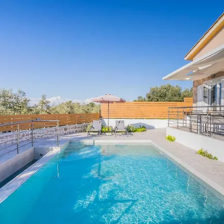 Villa Elianthos Luxury Tsoukaladhes