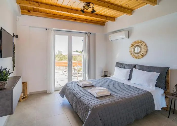 Elianthos Luxury Villa *