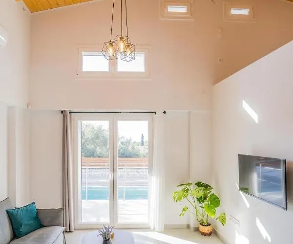 Villa Elianthos Luxury Tsoukaládhes