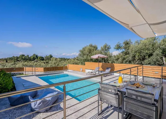 Elianthos Luxury Villa